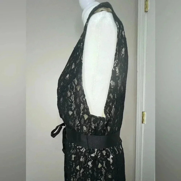 Like New! Lane Bryant Black Lace Sleeveless Dress, Size 20 - Picture 5 of 8